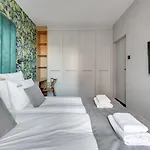 Grano - Pool, Sauna, & Parking By Downtown Aparthotel