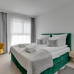 アパートホテル Grano - Pool, Sauna, & Parking By Downtown 4*