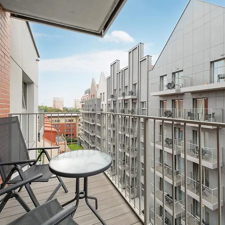 Grano - Pool, Sauna, & Parking By Downtown Lägenhet