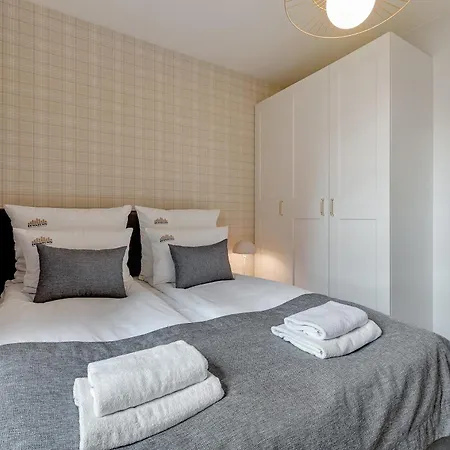 Lägenhet Grano - Pool, Sauna, & Parking By Downtown Gdańsk