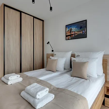 Grano - Pool, Sauna, & Parking By Downtown Διαμέρισμα *